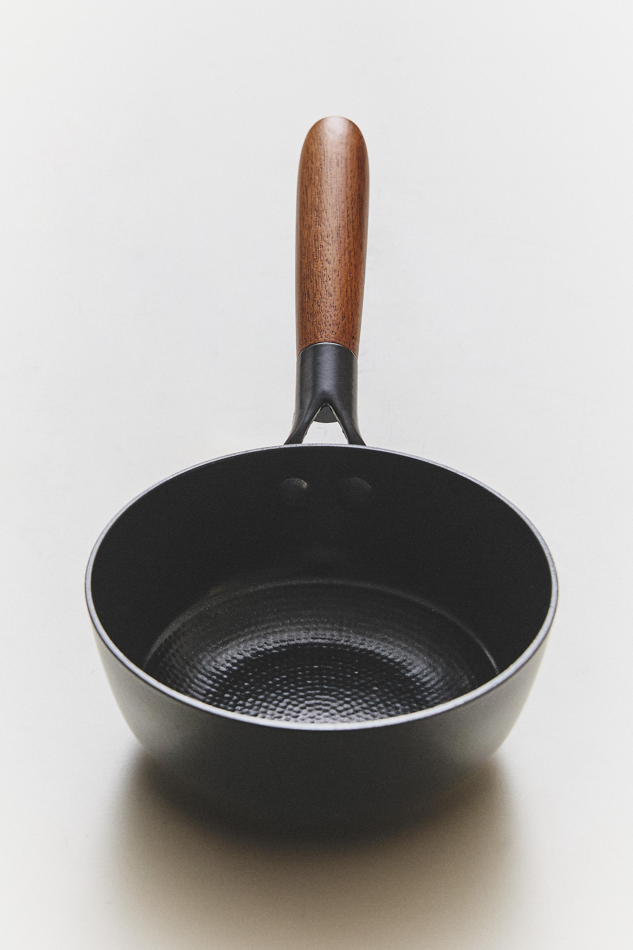 IRON CASSEROLE POT